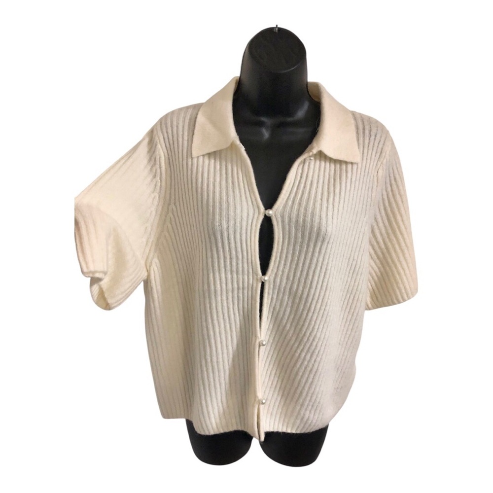 Abercrombie and‎ Fitch cream pearl button fuzzy chubby cardigan size large